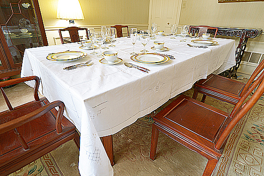 Tablecloth. Dining Room.